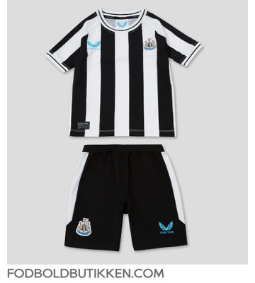 Newcastle United Hjemmebanetrøje Børn 2022-23 Kortærmet (+ Korte bukser)